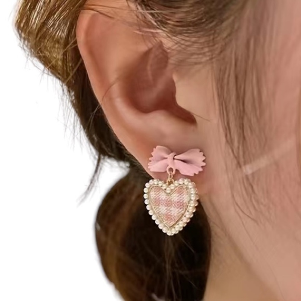Pearl Pink Plaid Bow Heart Stud Earrings - Picture 2 of 6